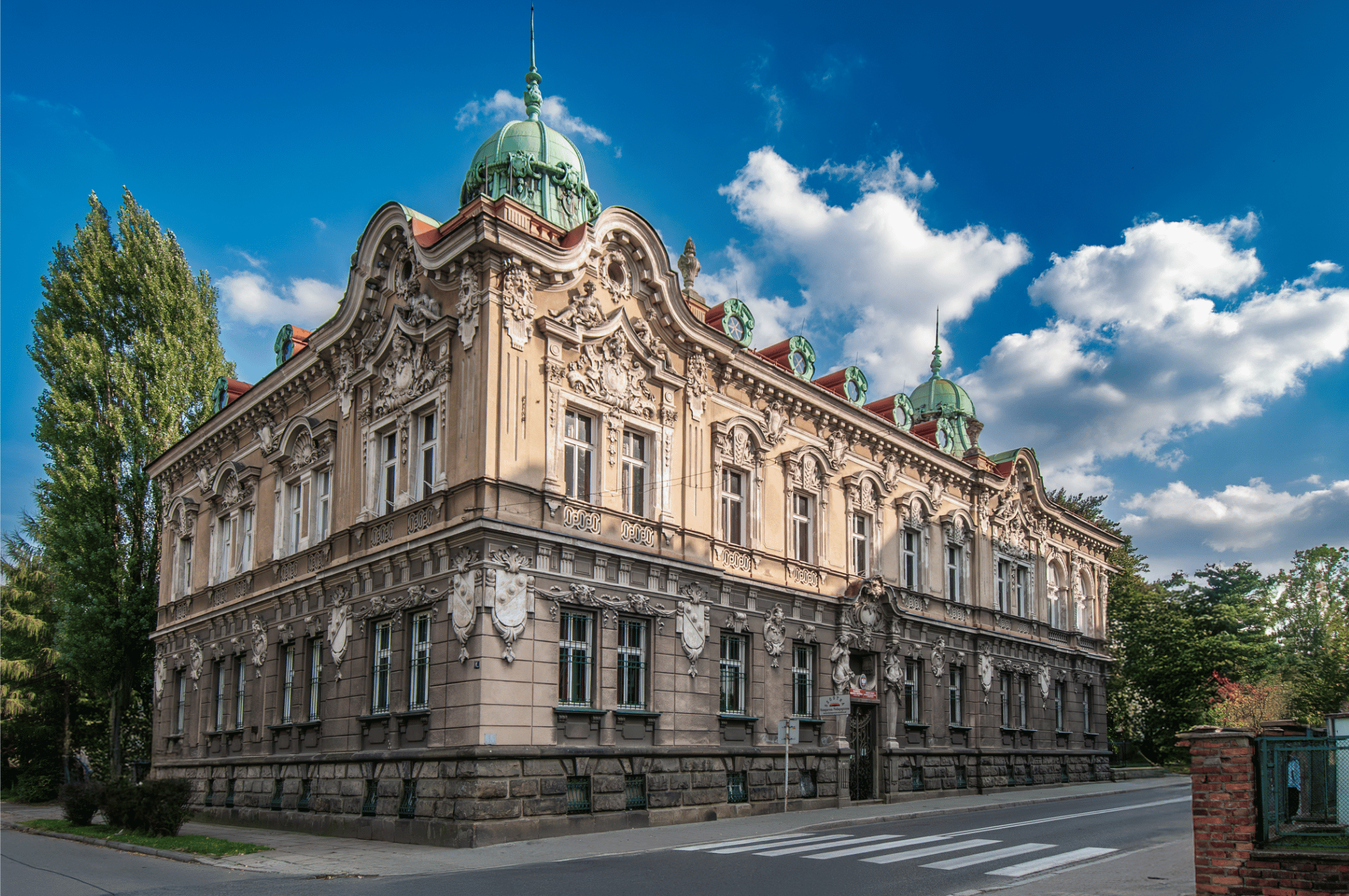 photo gallery image 01