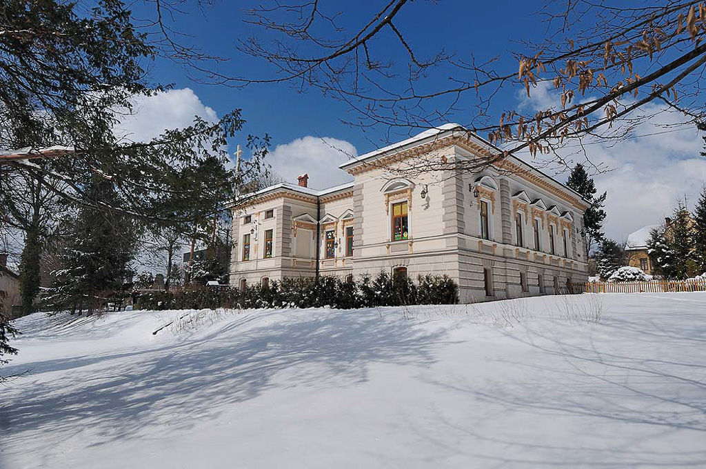 photo gallery image 01